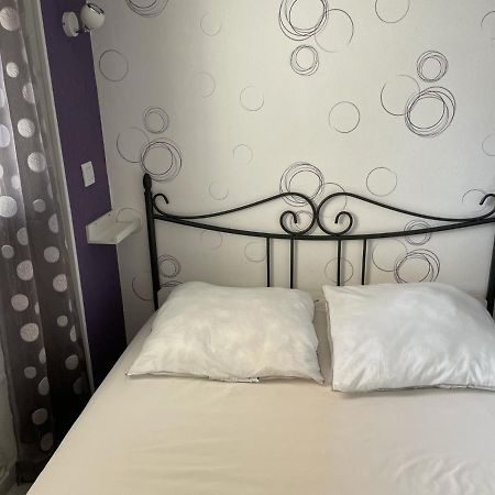 Bormes-Les-Mimosas - Appart 25M2 Avec Balcon - 4P Экстерьер фото