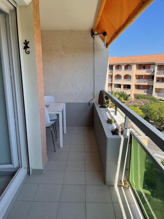 Bormes-Les-Mimosas - Appart 25M2 Avec Balcon - 4P Экстерьер фото